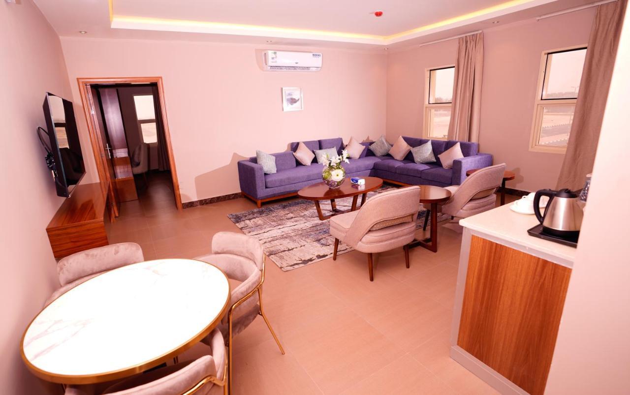 Suite Blue Dammam Exteriér fotografie